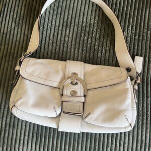 Elegant Cream Shoulder Bag